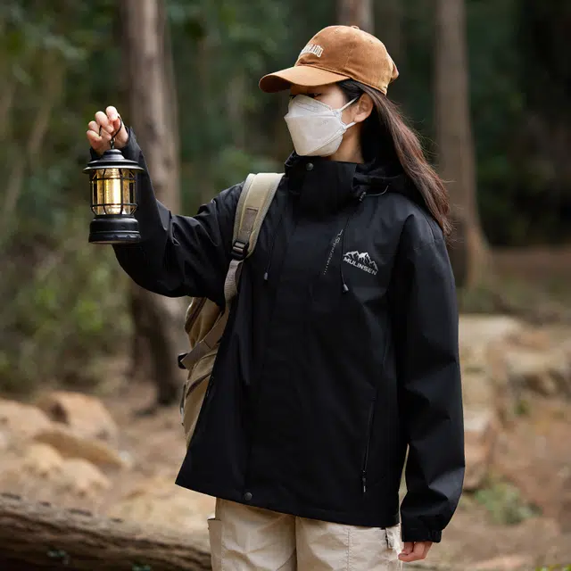 木林森 户外日常通勤远足防污防水透气山系可拆卸帽冲锋衣夹克外套 通用