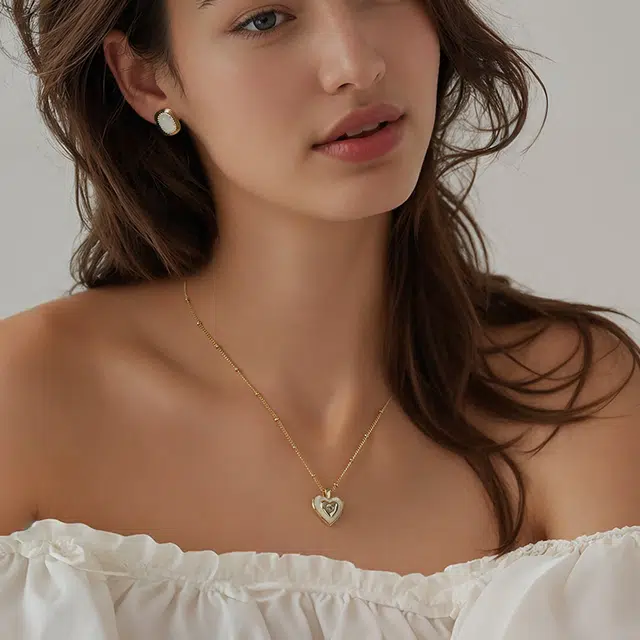 耳语 月光之吻系列巴黎浪漫爱心 母贝 合金 项链 女
