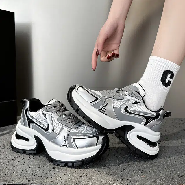 时尚简约运动风 低帮 老爹鞋 女款