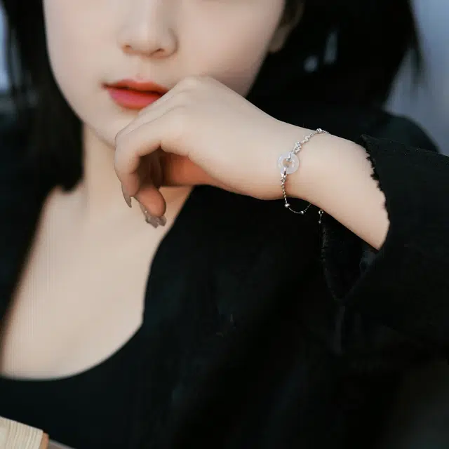 S925