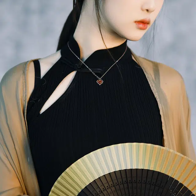 S925