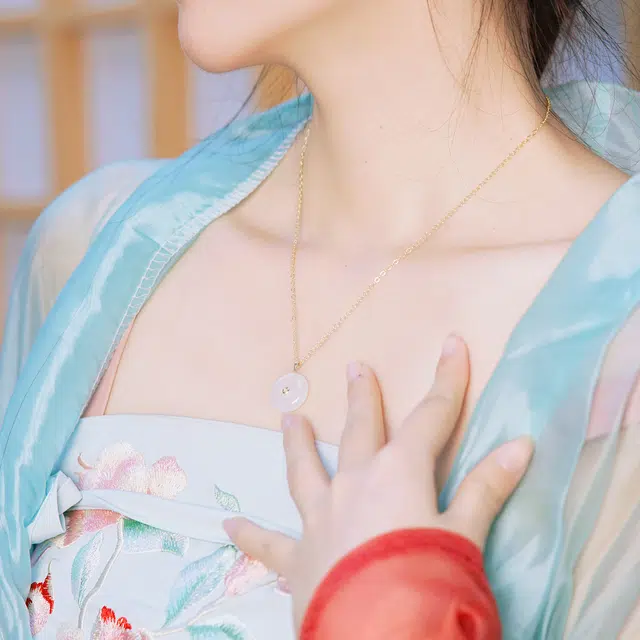 S925
