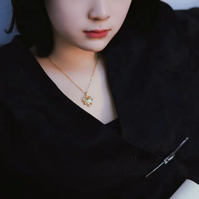 S925