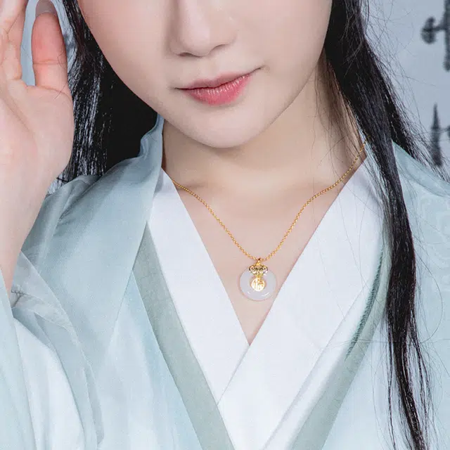 北隐 福气满满福牌平安扣 国风吊坠小众设计精致锁骨链 新中式高级质感 琉璃 玉石项链 男女同款情侣款