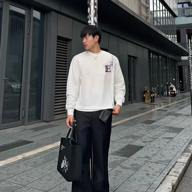 *EVAE+MOB Logo T
