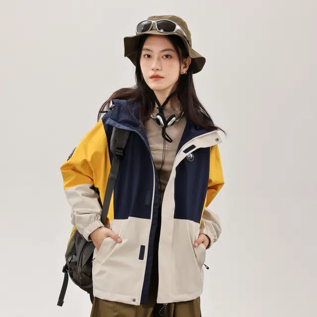 熊猫  拼接撞色休闲舒适连帽  防水防风耐磨冲锋衣 男女同款