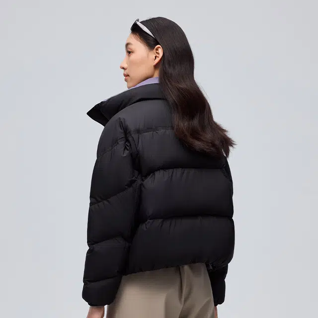 熊猫 硬糖系列 徒步登山鸭绒保暖抗静电时尚立领宽松厚款简约运动休闲短款涌冬羽绒服 女款