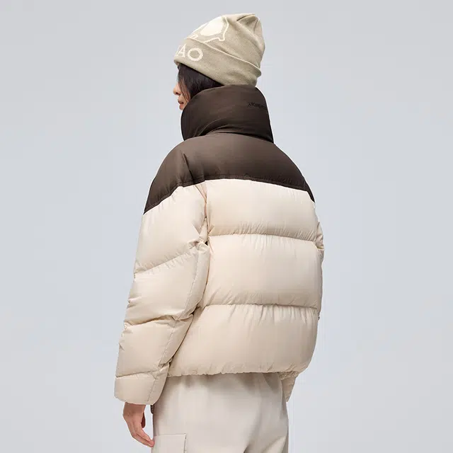 熊猫 硬糖系列 徒步登山鸭绒保暖抗静电时尚立领宽松厚款简约运动休闲短款涌冬羽绒服 女款