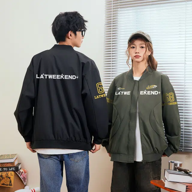 LA'T.WEEKEND Logo