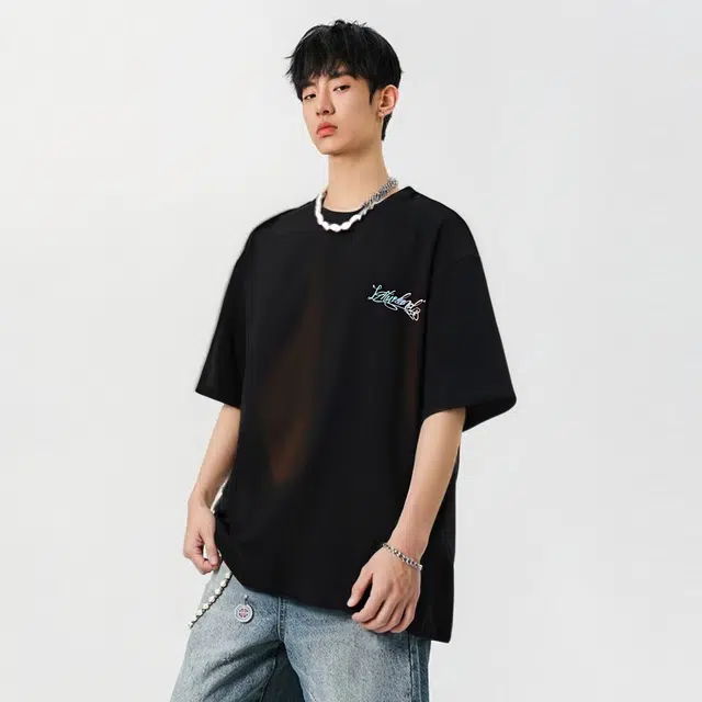 LA'T.WEEKEND Logo T