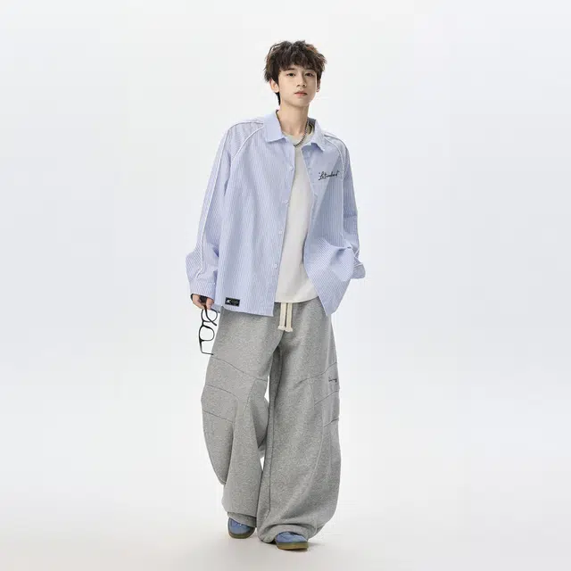 LA'T.WEEKEND Logocleanfit
