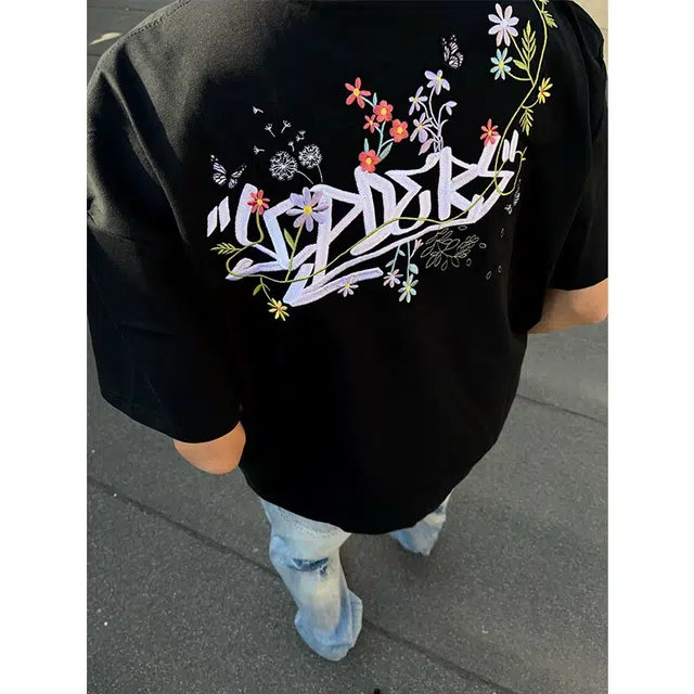 LA'T.WEEKEND T