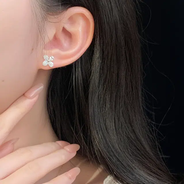 S925