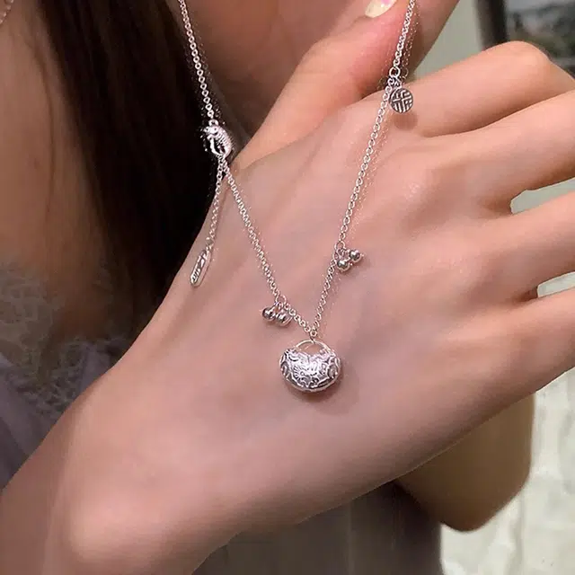 S925