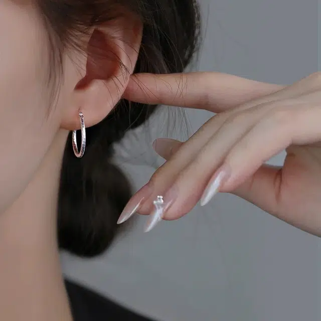 S925