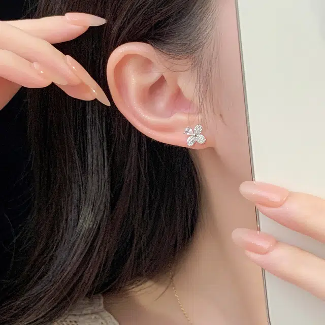 S925