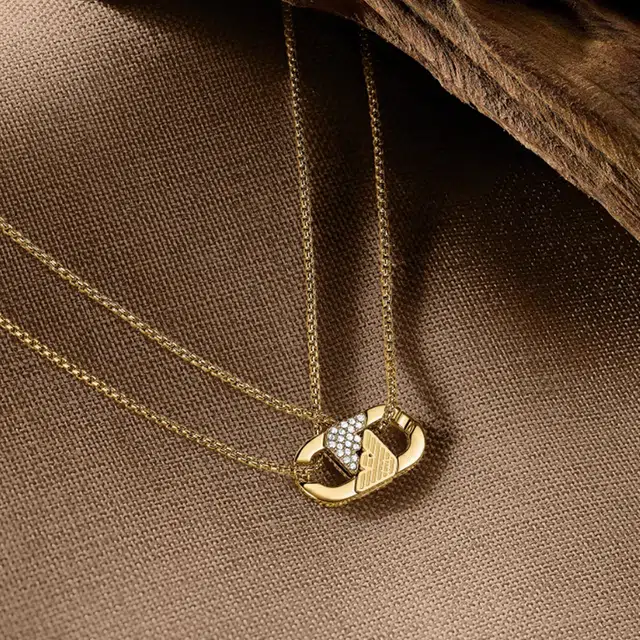 EMPORIO ARMANI LOVE -