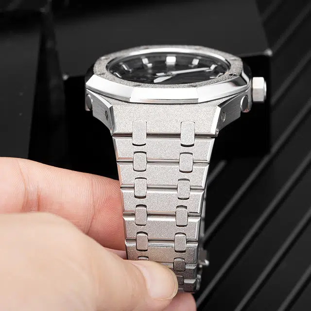 Casio GA-2100-1A1 Frost Silver