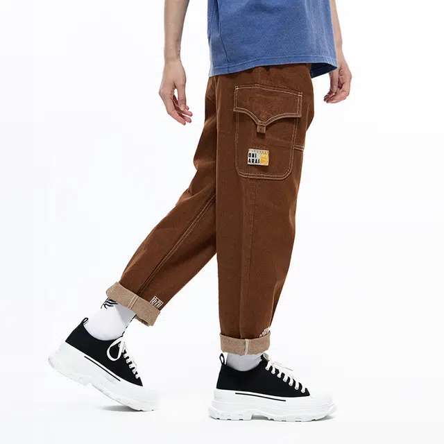 AW23