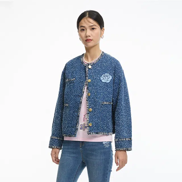 鬼洗 小香风玫瑰贴布绣修身圆领牛仔外套 女 蓝