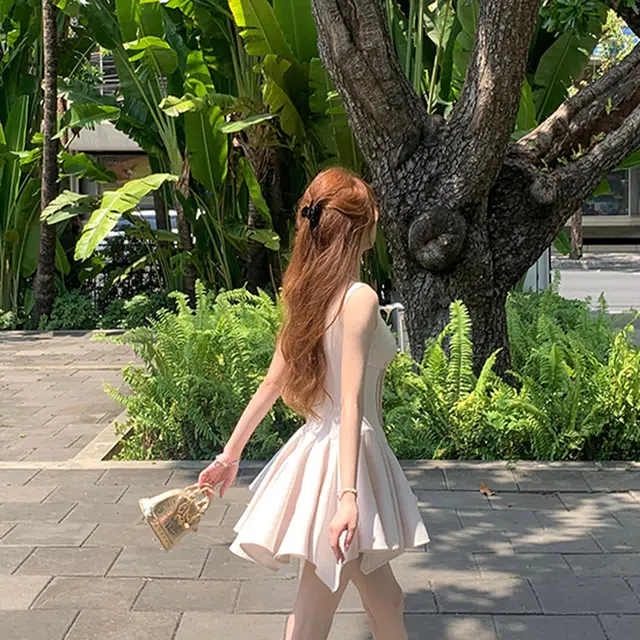 依钗 玫瑰人生蝴蝶结千金感收腰纯色四米裙摆公主裙吊带连衣裙 女款