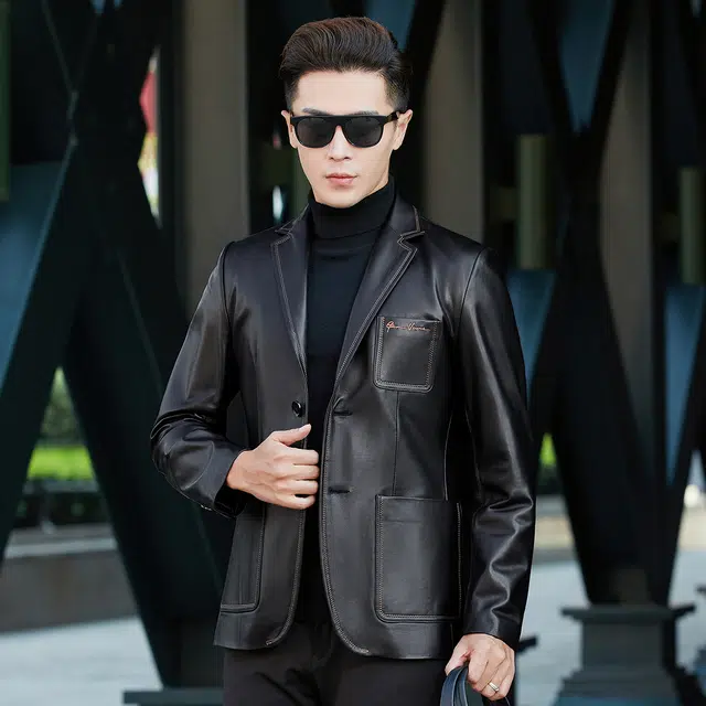 富铤 西装领刺绣口袋设计休闲时尚皮衣 男款 黑色