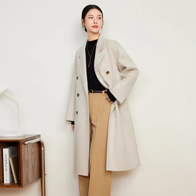 富铤 时尚翻领厚款简约双排扣大衣 女款