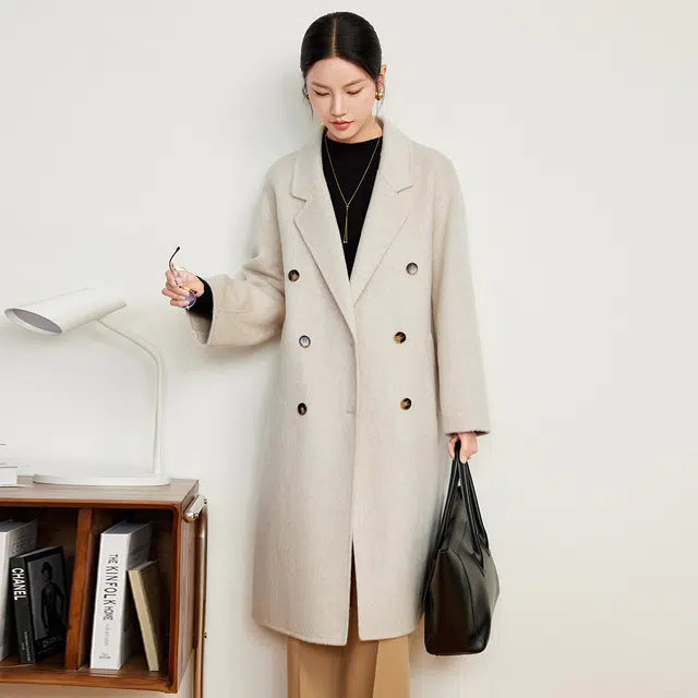 富铤 时尚翻领厚款简约双排扣大衣 女款