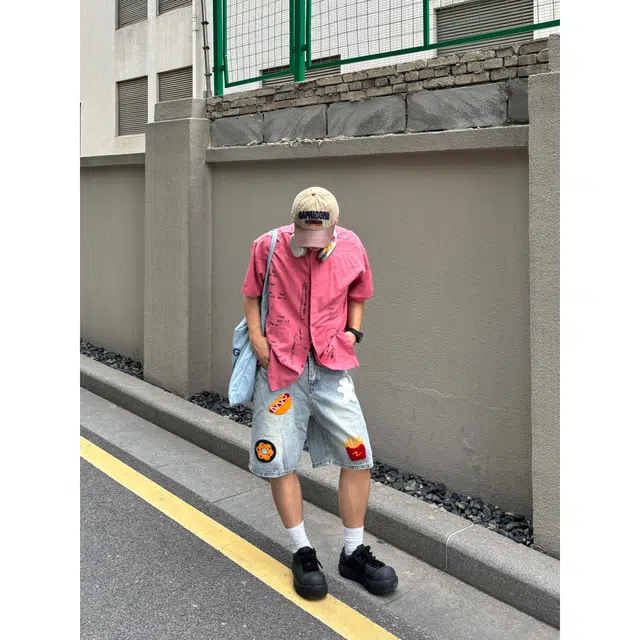 松岚 美式复古高街水洗卡通创意毛巾绣小众设计潮流时尚阔腿户外日常宽松透气通勤柔顺舒适透气五分休闲牛仔短裤 男女同款