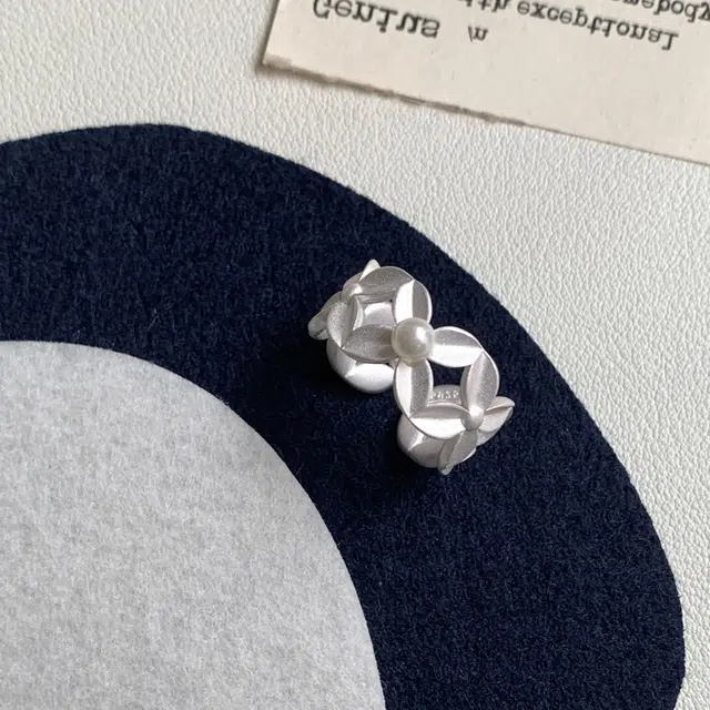 U ZIRCON 925