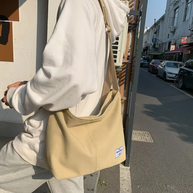 德力熊 轻便简约百搭可爱 帆布 单肩包斜挎包 大号 男女同款情侣款 黑色/灰色/咖啡色/卡其