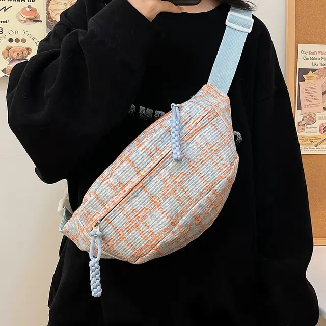 德力熊女生多色大容量通勤格纹百搭饺子包新款高颜值小清新单肩斜跨胸包腰包 涤纶