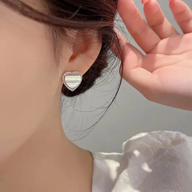 S925