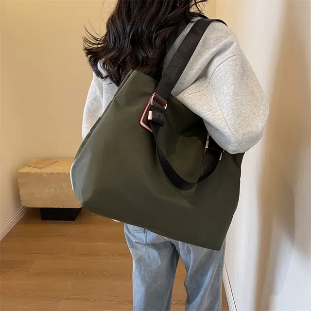 德力熊 韩版大容量 牛津布 斜挎手提单肩包 女款 蓝/黑/灰/绿/红