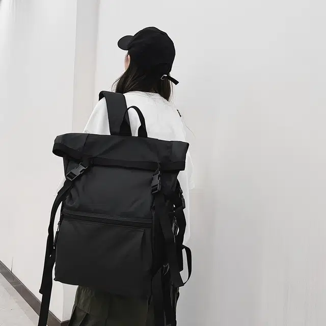 德力熊牛津布潮牌双肩包男女通用黑色背包短途旅行大容量轻便学生运动书包休闲电脑双肩背包