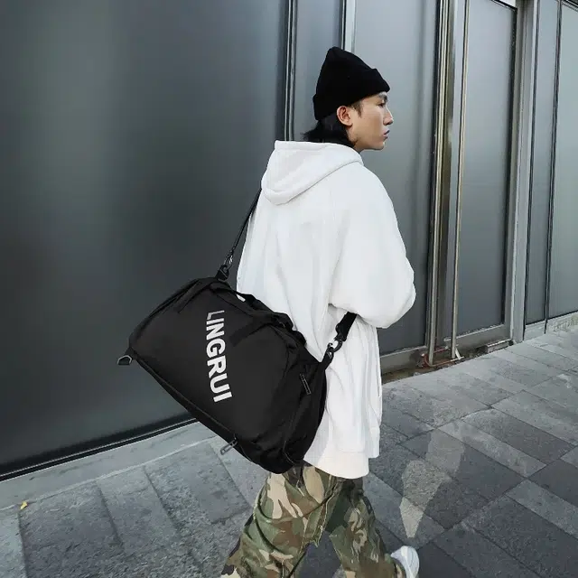 彤彤兔 行李包独立鞋仓运动健身包 尼龙 旅行包 男女同款情侣款 黑色/卡其/灰色