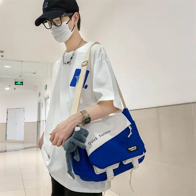 德力熊 日系潮学生休闲工装大容量 尼龙 斜挎单肩包 常规 男女同款情侣款 浅蓝/深蓝/卡其/灰/黑