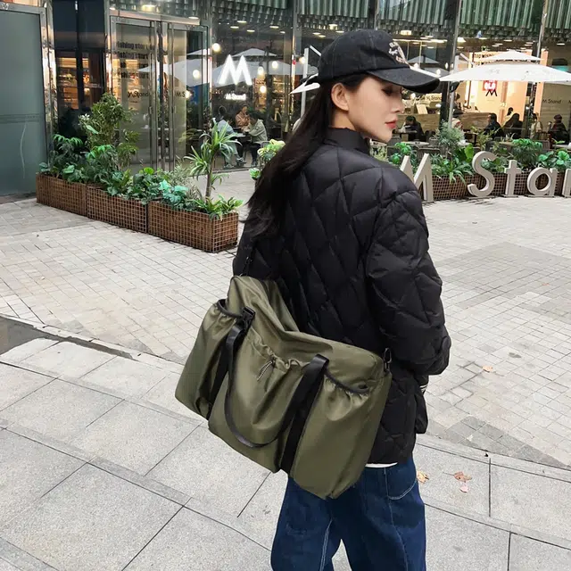 德力熊单肩包潮牌运动大容量休闲潮酷可斜挎可手提 尼龙黑色 军绿色 单肩包情侣男女通用