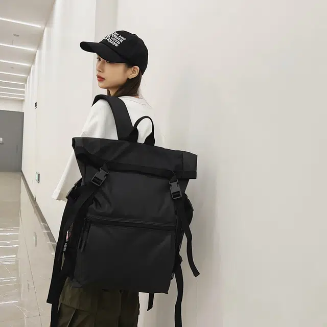 德力熊牛津布潮牌双肩包男女通用黑色背包短途旅行大容量轻便学生运动书包休闲电脑双肩背包