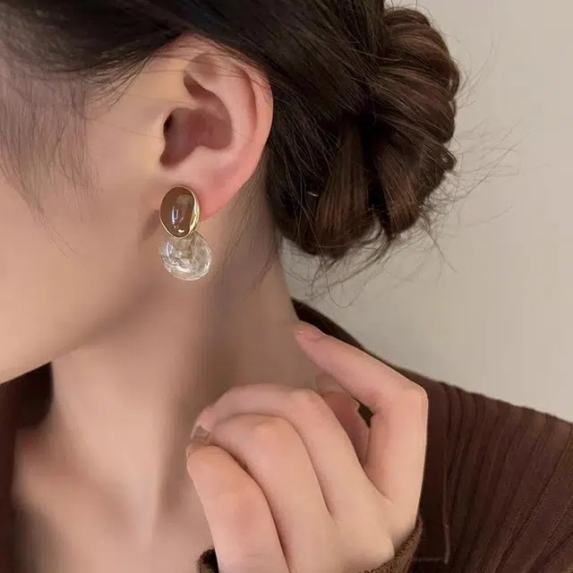 彤彤兔 咖啡色滴油纽扣 合金 耳环 女款