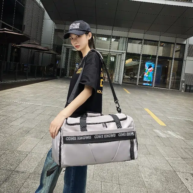 彤彤兔 大容量休闲简约百搭 尼龙 旅行包 男女同款情侣款 灰色/黑色/果绿色/粉色