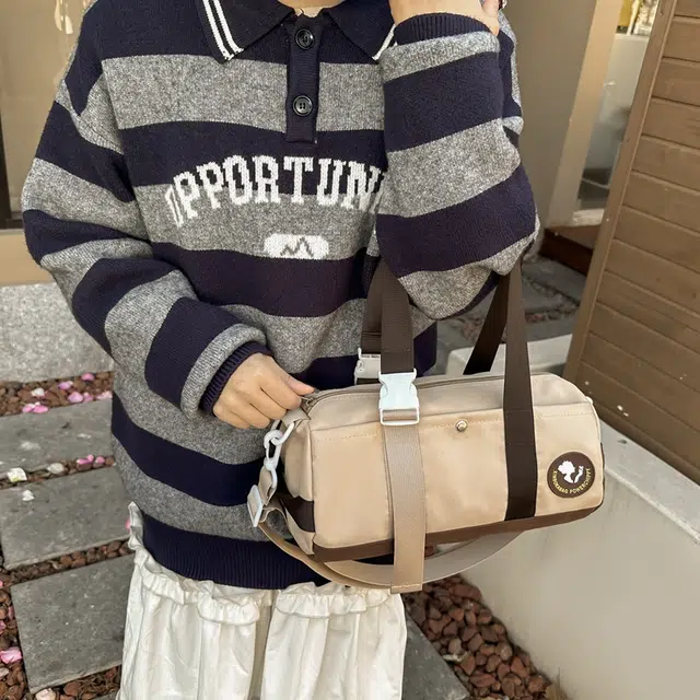 德力熊尼龙女生多色拼色单肩包手提包运动休闲斜挎健身包包大容量旅行背包