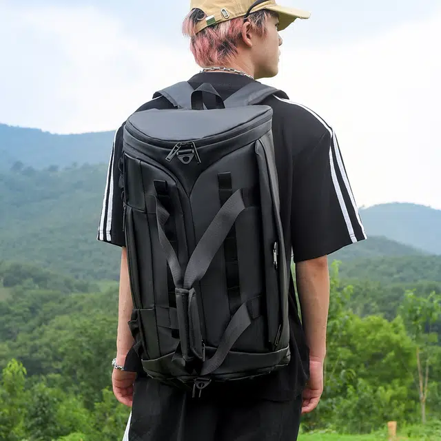 彤彤兔 干湿分离训练运动带鞋位 尼龙 旅行包 男女同款情侣款 黑色