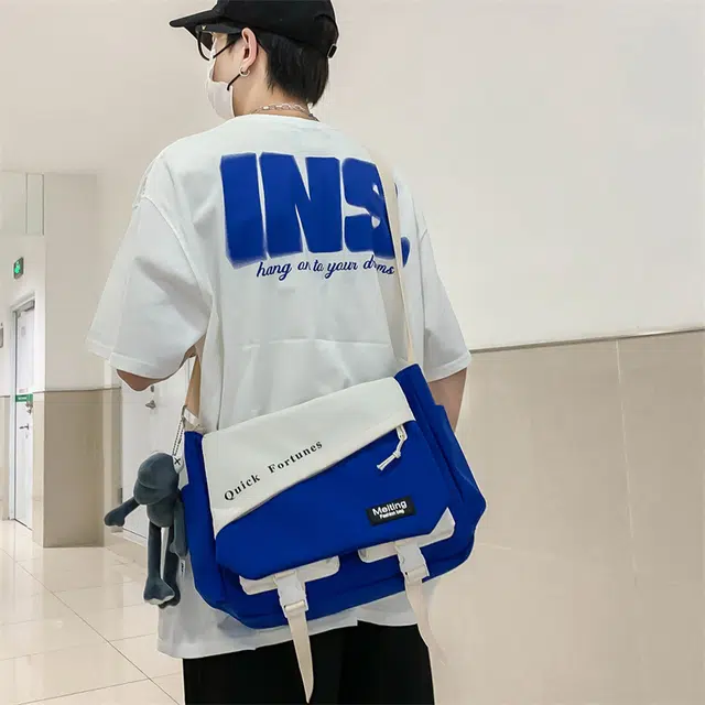 德力熊 日系潮学生休闲工装大容量 尼龙 斜挎单肩包 常规 男女同款情侣款 浅蓝/深蓝/卡其/灰/黑