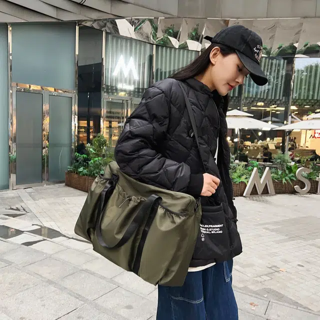 德力熊单肩包潮牌运动大容量休闲潮酷可斜挎可手提 尼龙黑色 军绿色 单肩包情侣男女通用