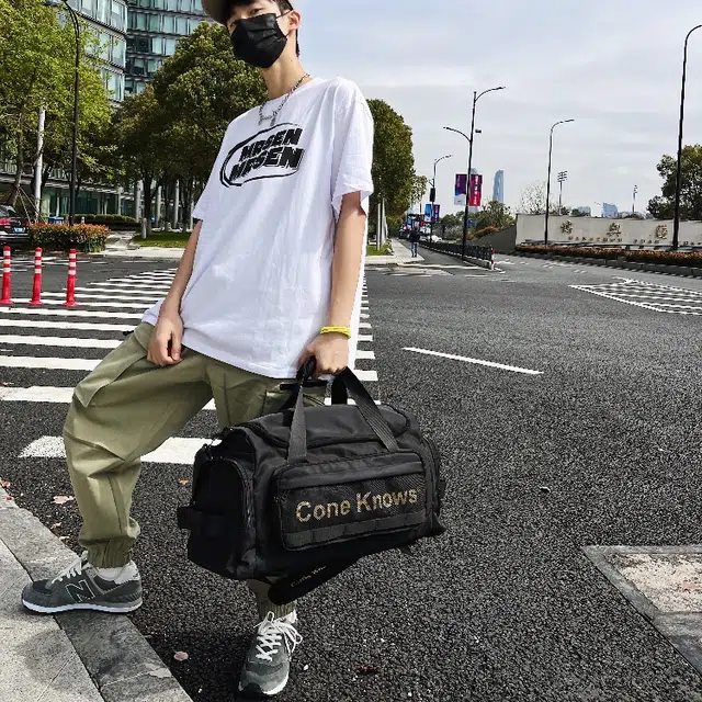 彤彤兔 多功能运动工装字母潮流 尼龙 旅行包 男女同款情侣款 黑色/绿色/灰色