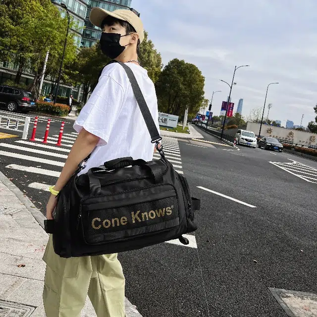 彤彤兔 多功能运动工装字母潮流 尼龙 旅行包 男女同款情侣款 黑色/绿色/灰色