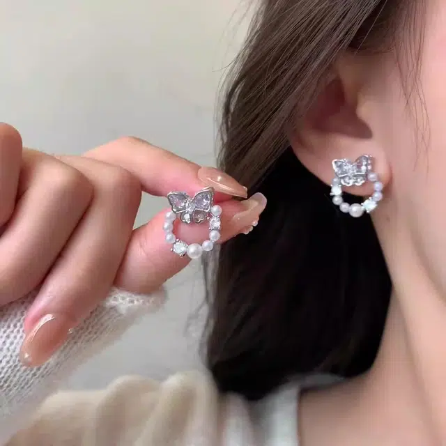 彤彤兔 韩系轻奢锆石甜美蝴蝶仿珍珠耳钉 女高级感百搭 树脂 耳环 女款