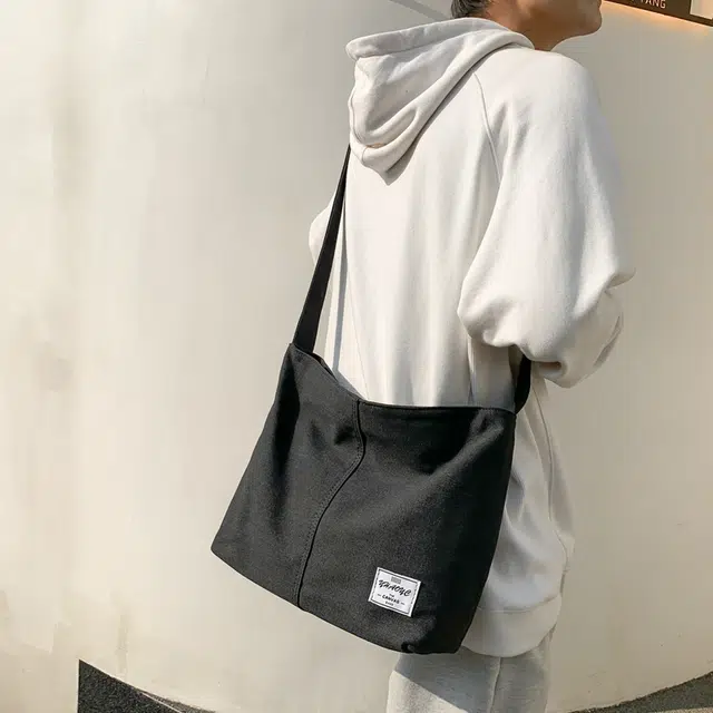 德力熊 轻便简约百搭可爱 帆布 单肩包斜挎包 大号 男女同款情侣款 黑色/灰色/咖啡色/卡其