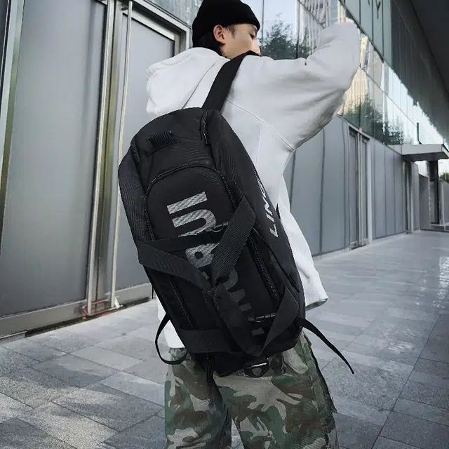 彤彤兔 行李包独立鞋仓运动健身包 尼龙 旅行包 男女同款情侣款 黑色/卡其/灰色